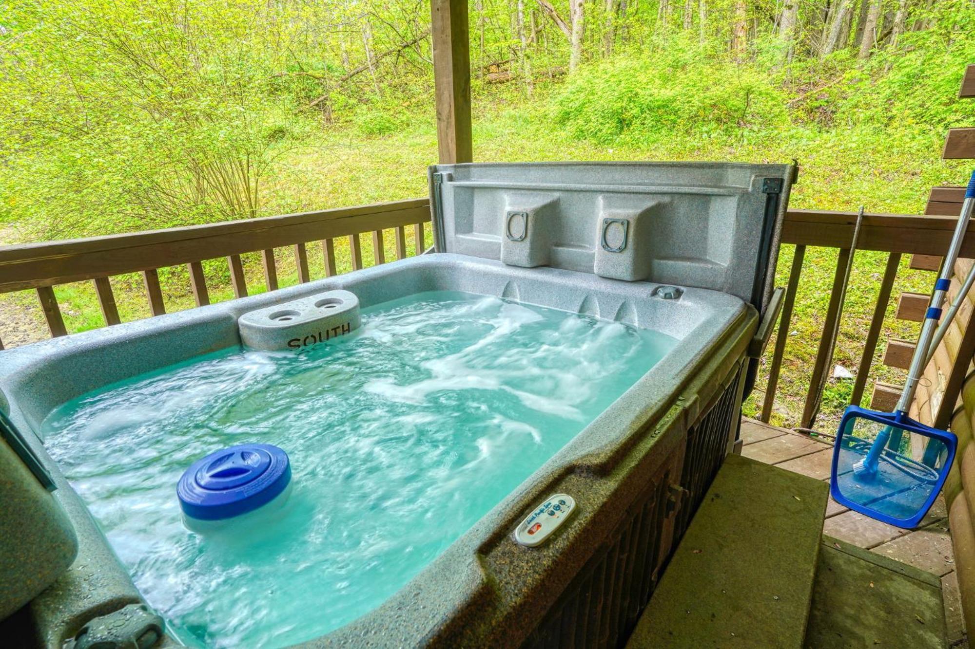 Blue Rose Cabins - Rosebud Cabin โลแกน ภายนอก รูปภาพ