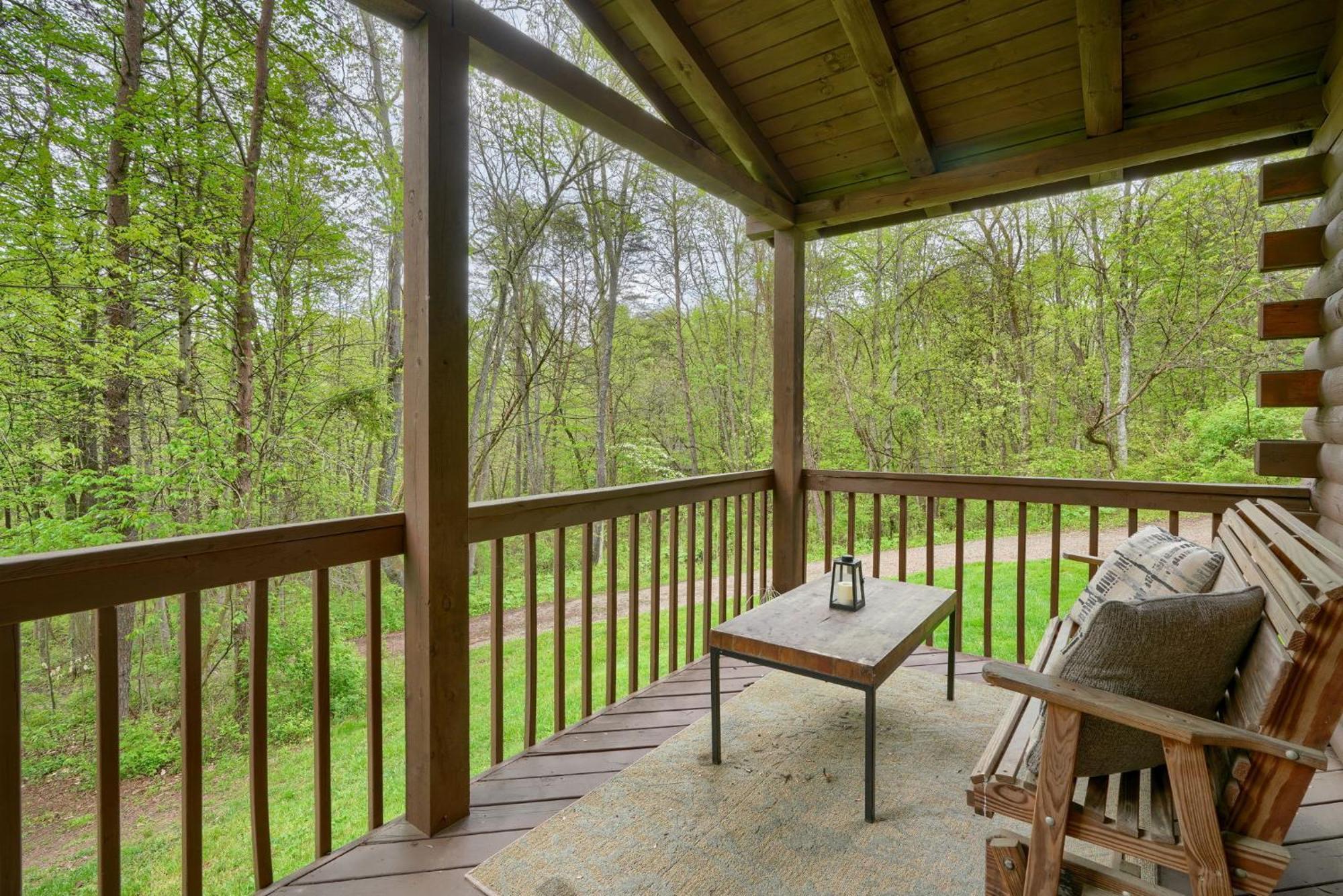 Blue Rose Cabins - Rosebud Cabin โลแกน ภายนอก รูปภาพ